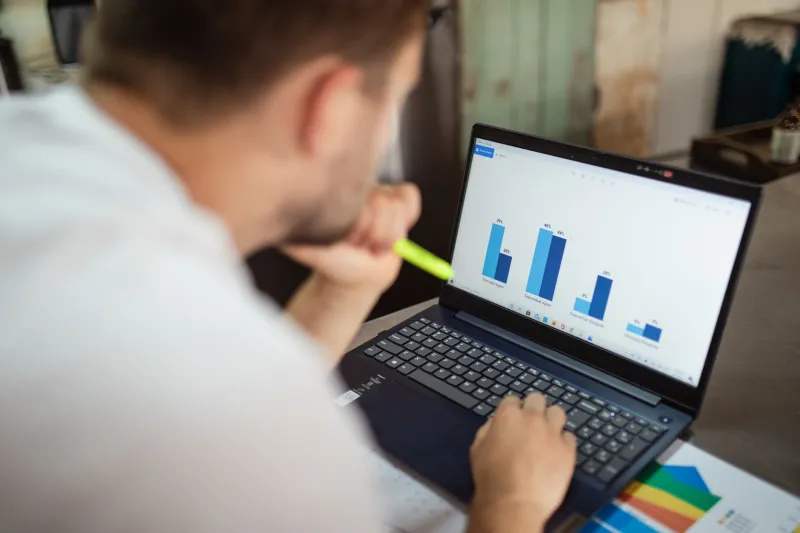 The Loudest Intelligence Source You Are Not Listening To: Extracting Competitive Signals from Customer Sentiment